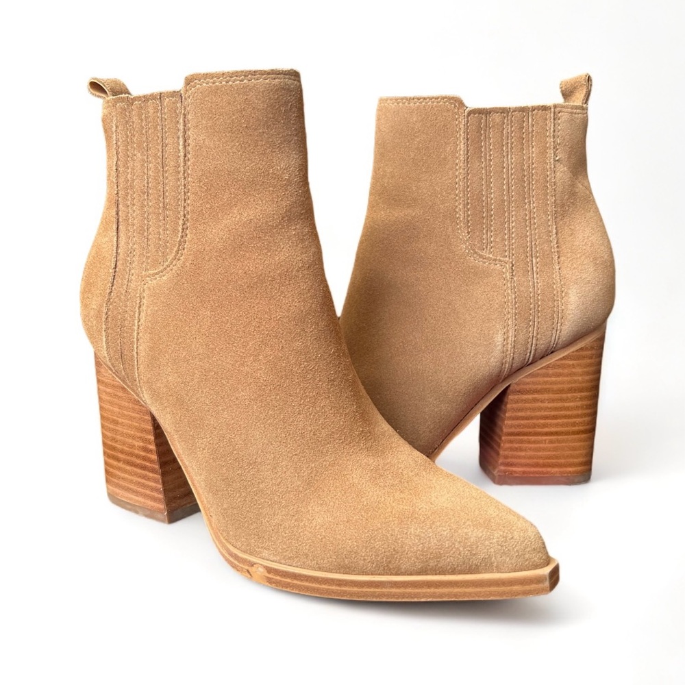 Oshay Pointed Toe Bootie